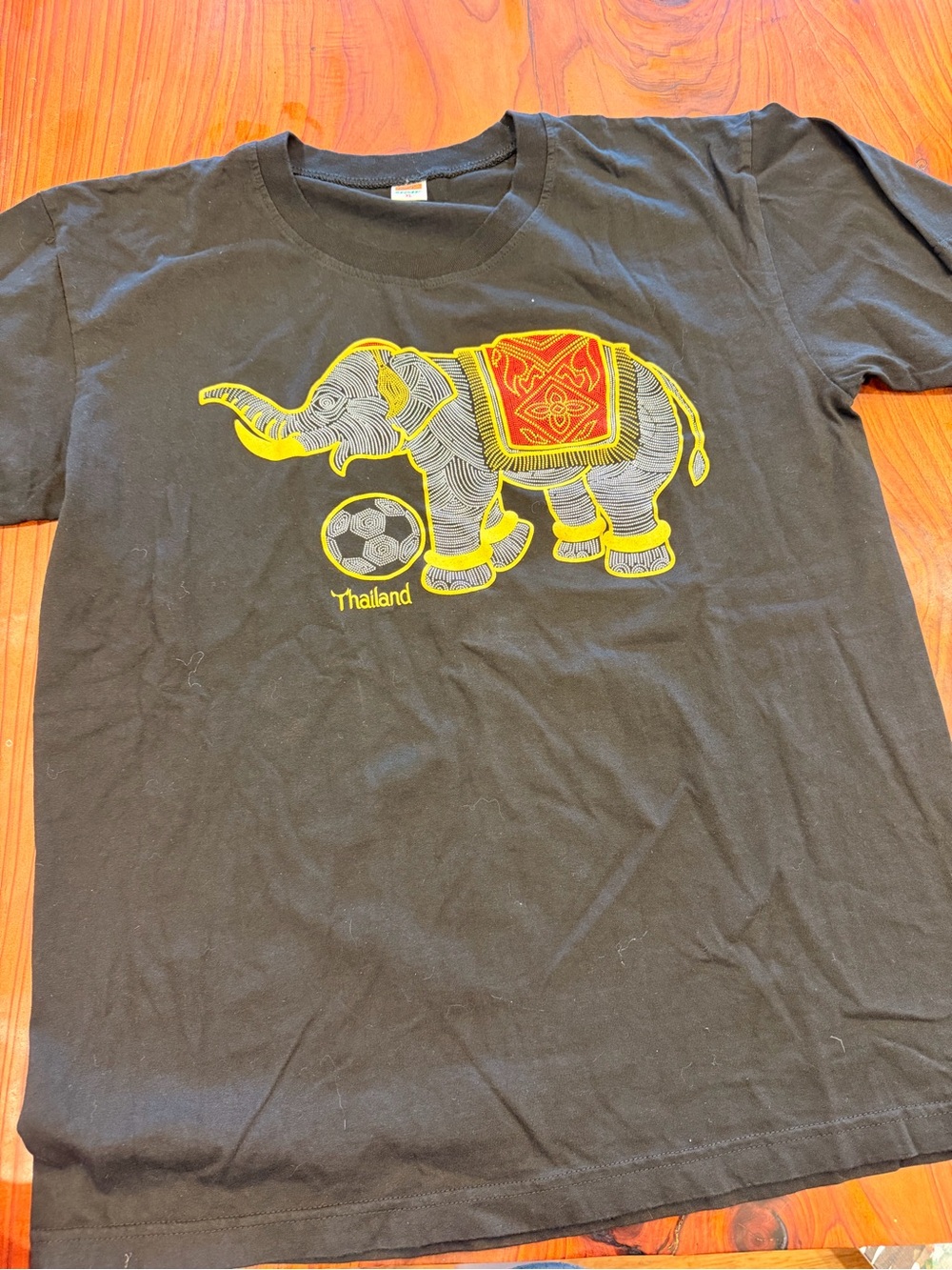 thailand elephant with soccer ball t shirt request tag xl